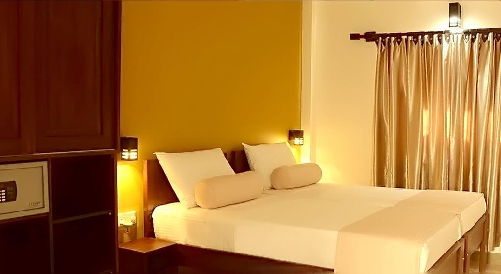 Inlak Garden Hotel Negombo Rom bilde