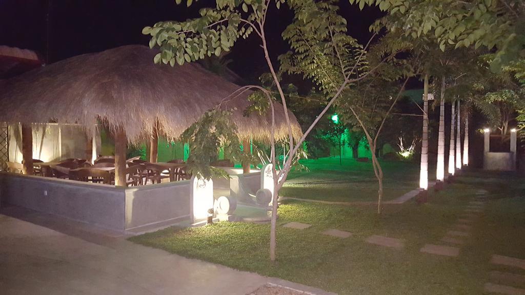 Inlak Garden Hotel Negombo Eksteriør bilde