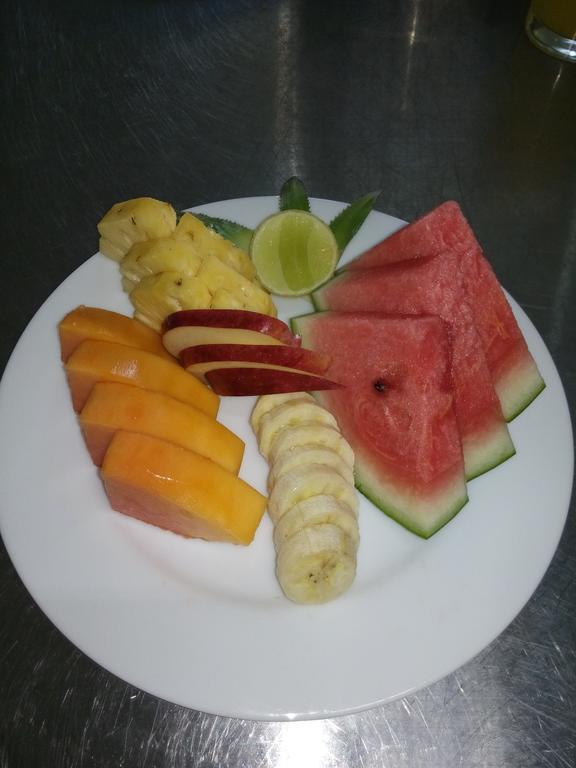 Inlak Garden Hotel Negombo Eksteriør bilde