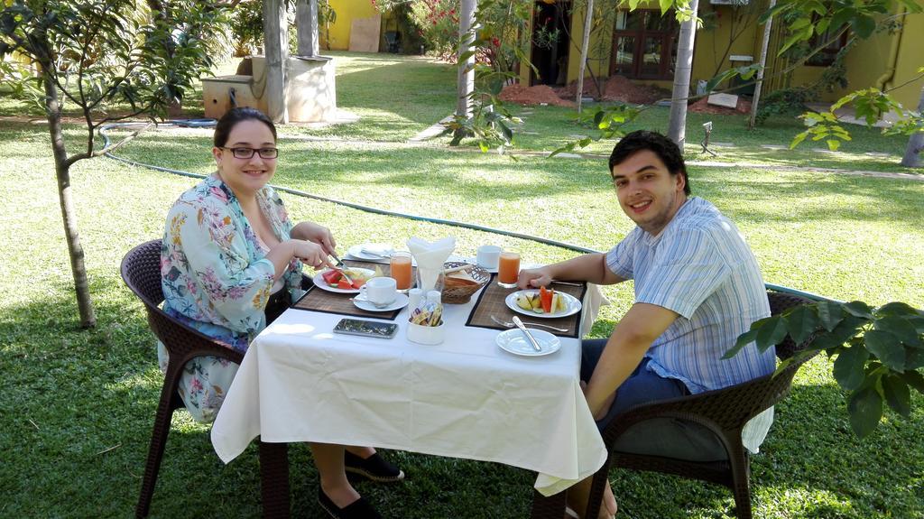 Inlak Garden Hotel Negombo Eksteriør bilde